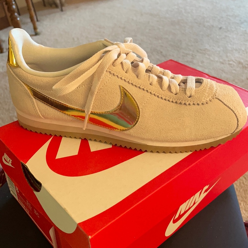 Nike Women’s Classic Cortez NWT